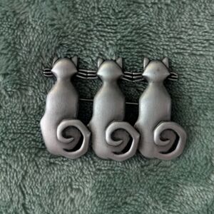 Vintage Signed JJ Jonette Jewerly Silver Pewter Triple Cat Brooch